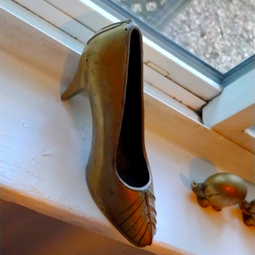 Brass shoe
